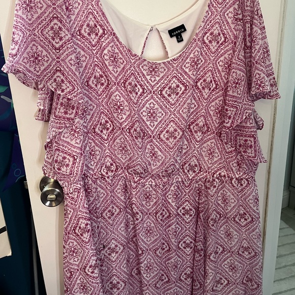Torrid Dress Size 4 (4X) hot pink and white pattern dress, only worn once - Picture 2 of 5